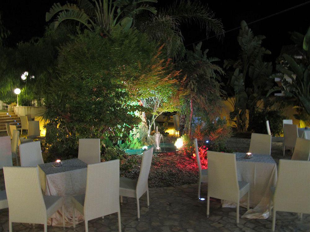רוצ'לה איוניקה Club Hotel Kennedy מראה חיצוני תמונה