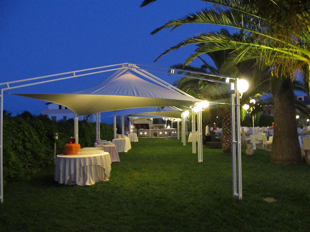 רוצ'לה איוניקה Club Hotel Kennedy מראה חיצוני תמונה