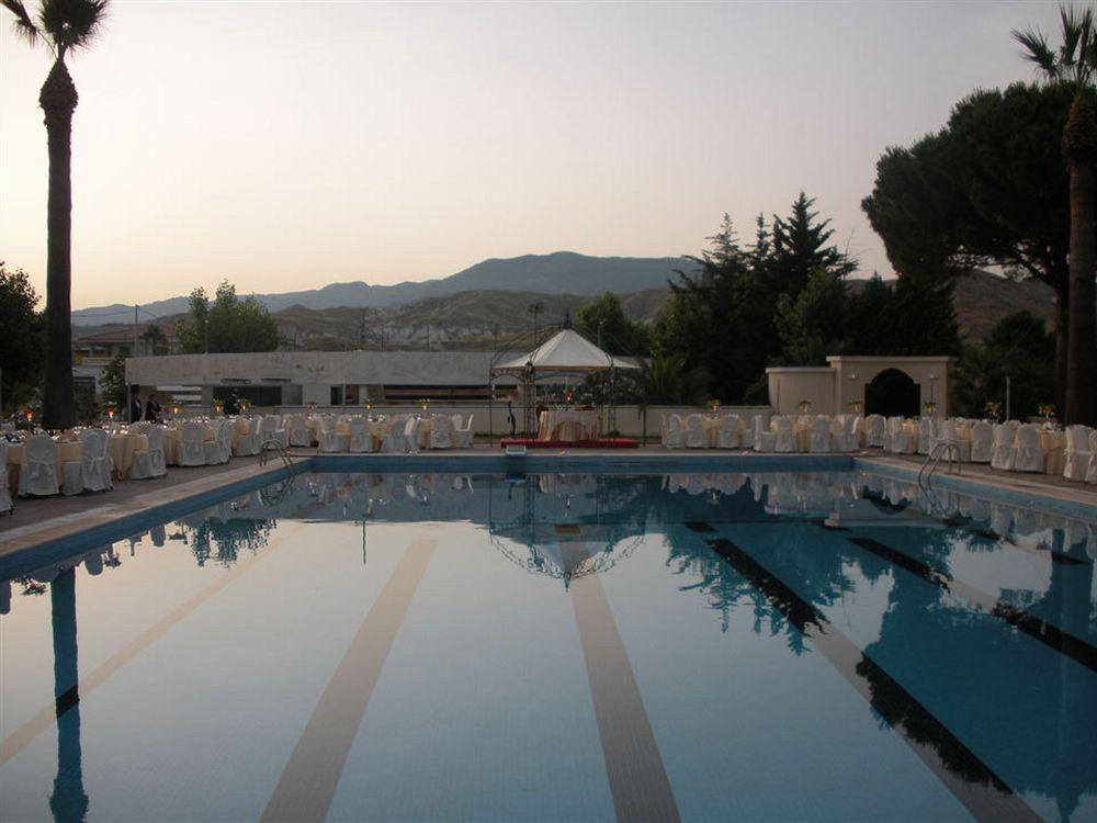 רוצ'לה איוניקה Club Hotel Kennedy מראה חיצוני תמונה