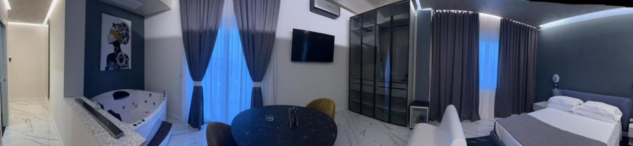 רוצ'לה איוניקה Club Hotel Kennedy מראה חיצוני תמונה