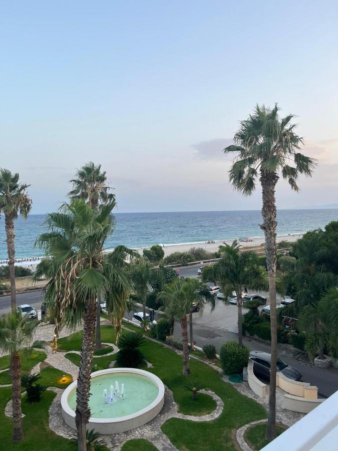 רוצ'לה איוניקה Club Hotel Kennedy מראה חיצוני תמונה