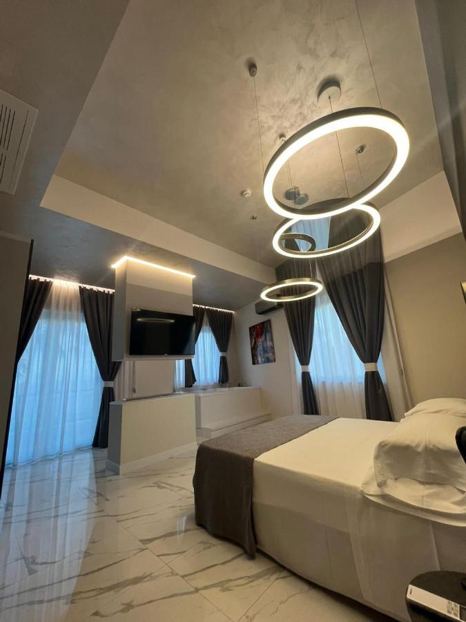 רוצ'לה איוניקה Club Hotel Kennedy מראה חיצוני תמונה