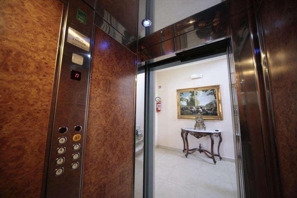 רוצ'לה איוניקה Club Hotel Kennedy שירותים תמונה